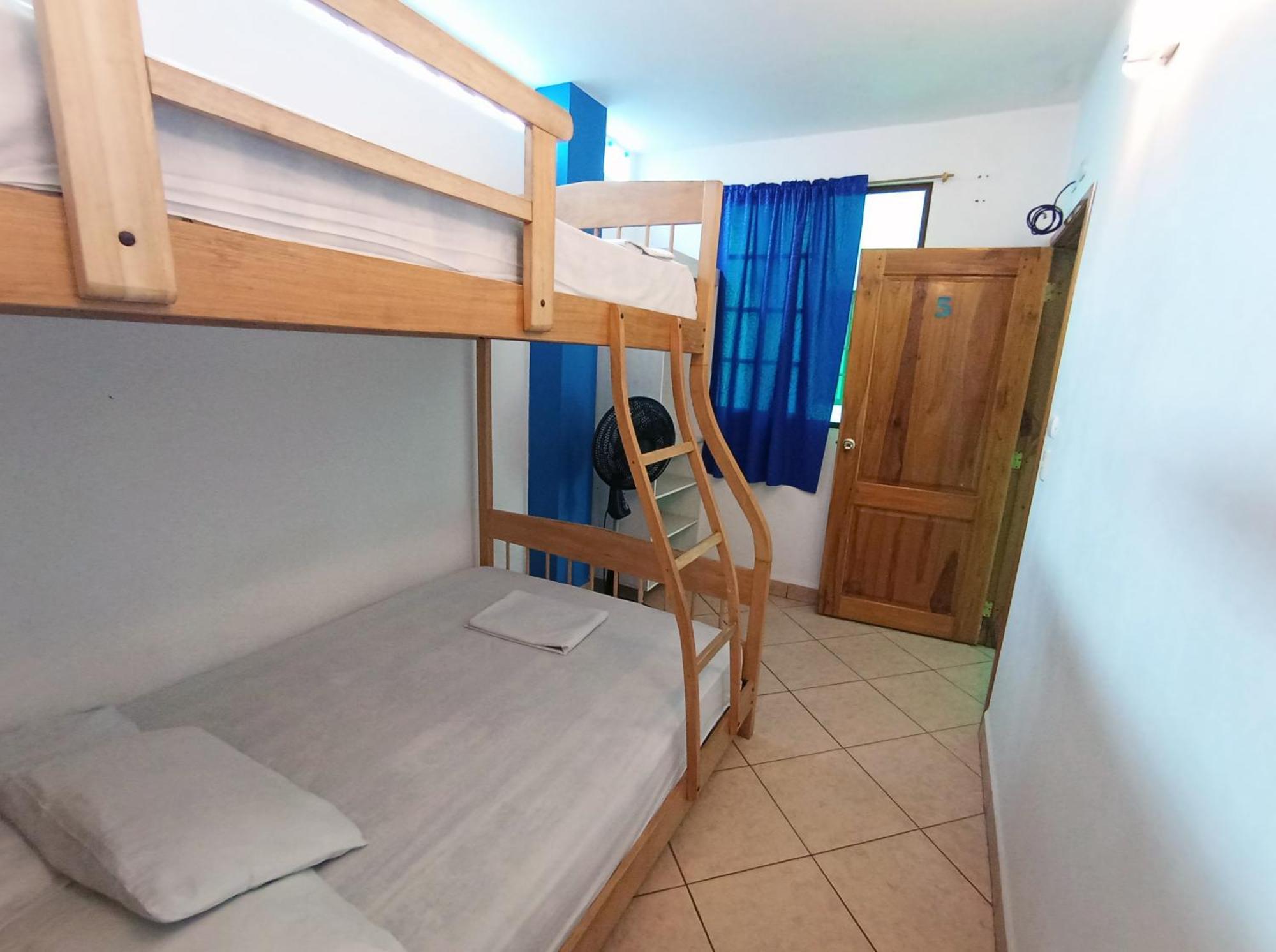 Hostal Yaku Montañita Zewnętrze zdjęcie