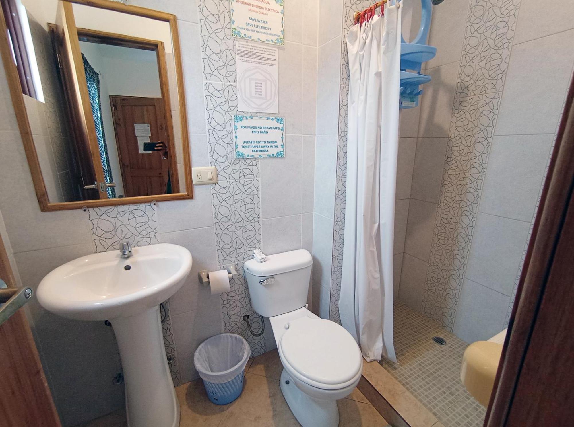 Hostal Yaku Montañita Zewnętrze zdjęcie